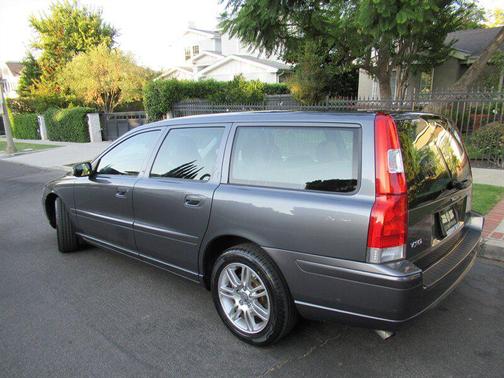 2007 Volvo V70 2.4