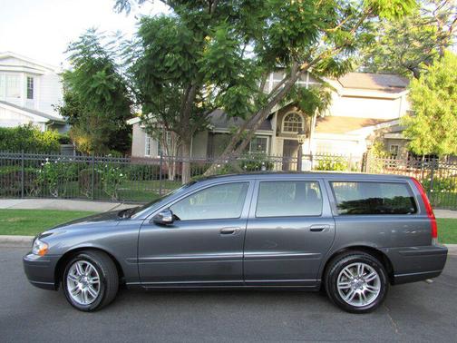2007 Volvo V70 2.4