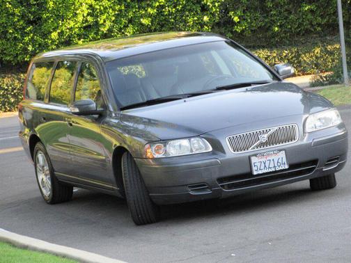 2007 Volvo V70 2.4