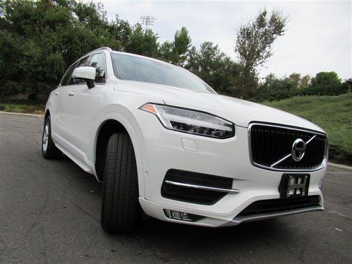 Ice White 2016 Volvo XC90 T5 Momentum