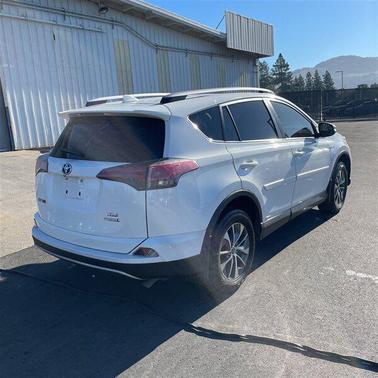 2017 Toyota RAV4 Hybrid XLE