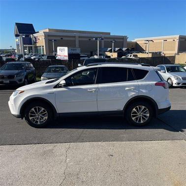 2017 Toyota RAV4 Hybrid XLE