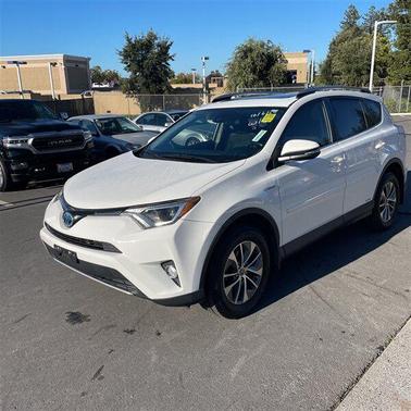 2017 Toyota RAV4 Hybrid XLE