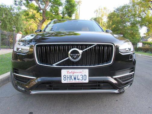 Onyx Black Metallic 2016 Volvo XC90 T6 Momentum