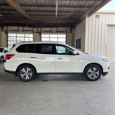 2018 Nissan Pathfinder S
