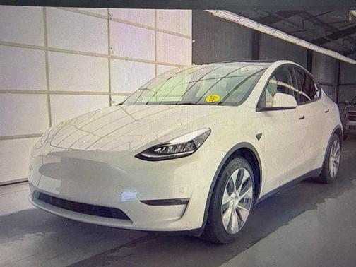 Pearl White Multi-Coat 2021 Tesla Model Y Long Range Dual Motor All-Wheel Drive