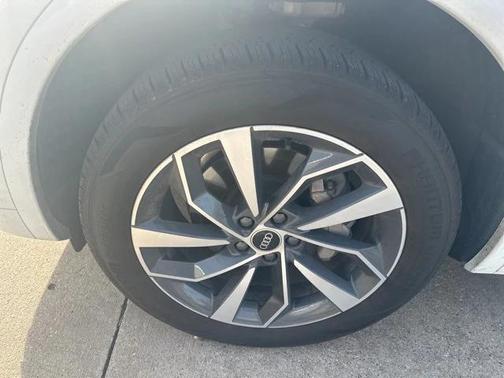 2023 Audi Q5 45 S line Premium Plus