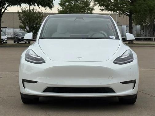 2022 Tesla Model Y Long Range Dual Motor All-Wheel Drive