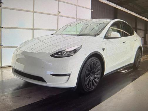 2022 Tesla Model Y Long Range Dual Motor All-Wheel Drive