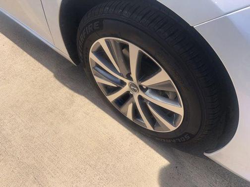 Eminent White Pearl 2020 Lexus ES 350 Base