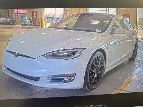 2020 Tesla Model S Performance
