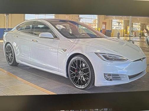 2020 Tesla Model S Performance
