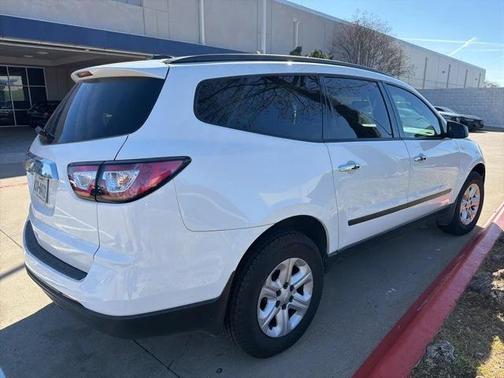 2017 Chevrolet Traverse LS