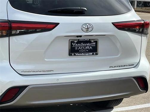 2022 Toyota Highlander Platinum