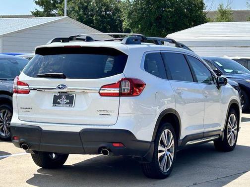Crystal White Pearl 2022 Subaru Ascent Limited 8-Passenger