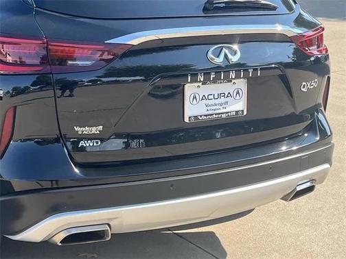 2022 INFINITI QX50 LUXE AWD