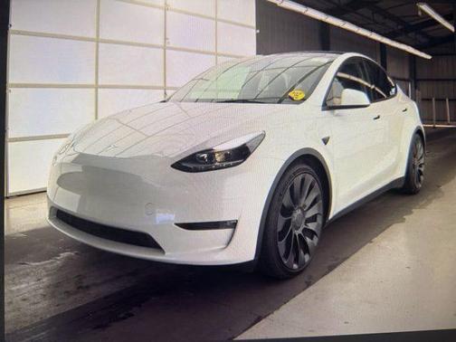 Pearl White Multi-Coat 2023 Tesla Model Y Performance Dual Motor All-Wheel Drive
