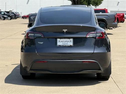 2024 Tesla Model Y RWD