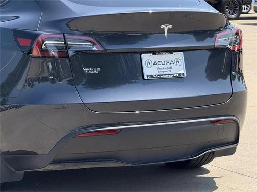 2024 Tesla Model Y RWD