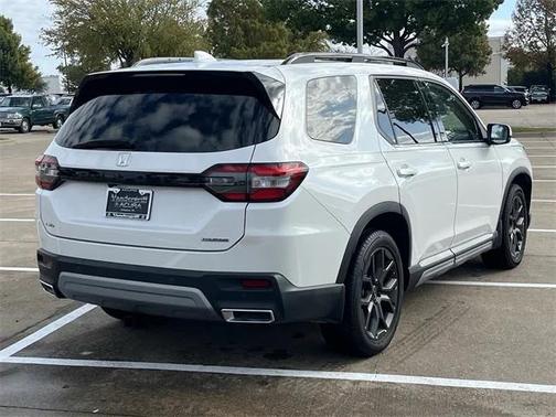 2024 Honda Pilot Touring 8-Passenger