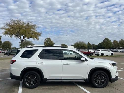 2024 Honda Pilot Touring 8-Passenger