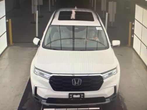 2024 Honda Pilot Touring 8-Passenger