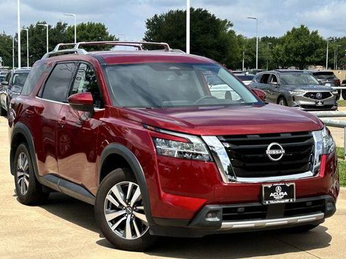 Super Black 2024 Nissan Pathfinder SL 4WD