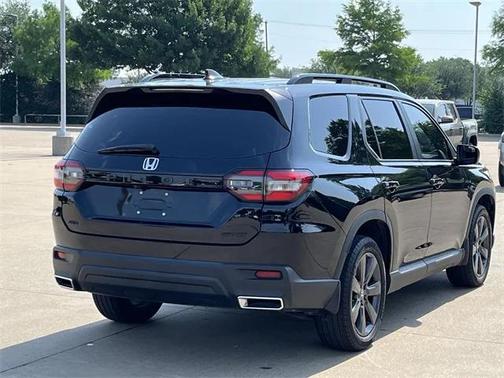 2023 Honda Pilot AWD Sport