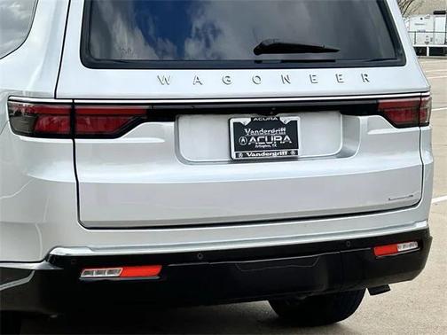 2022 Jeep Wagoneer Series II 4x2