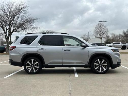 2023 Honda Pilot Touring 8-Passenger