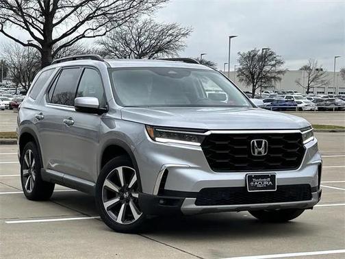 2023 Honda Pilot Touring 8-Passenger