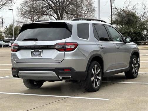 2023 Honda Pilot Touring 8-Passenger