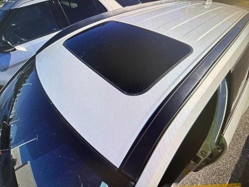 2023 Toyota Corolla Hybrid SE