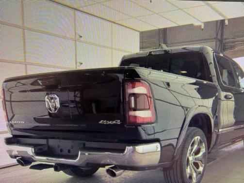 Diamond Black Crystal Pearlcoat 2023 RAM 1500 Limited
