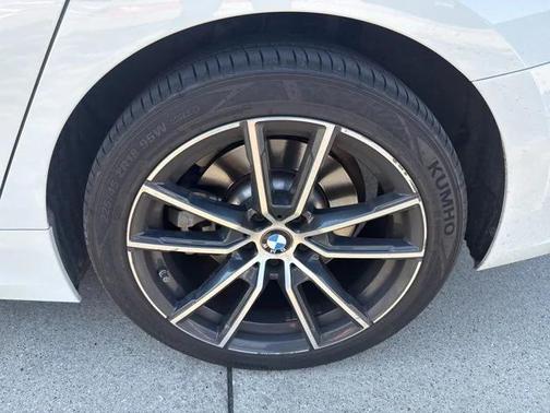 2019 BMW 330 330i