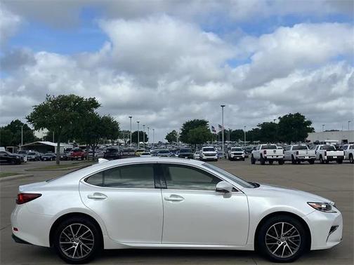 2017 Lexus ES 350 Base