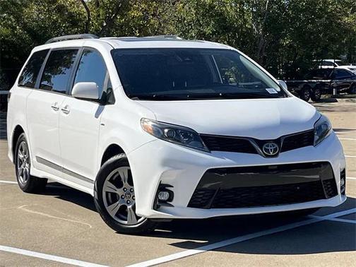 2019 Toyota Sienna SE Premium