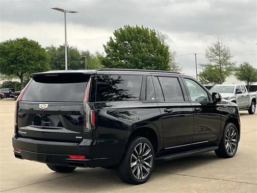 2022 Cadillac Escalade ESV Sport