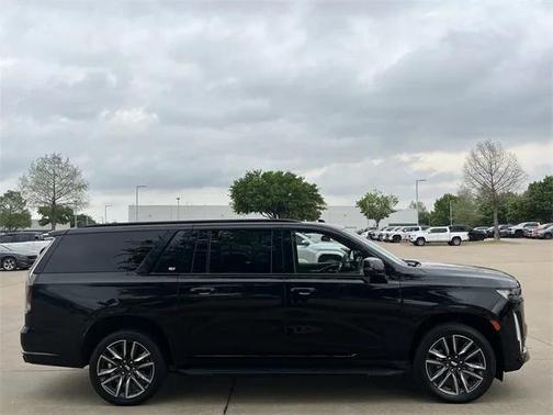 2022 Cadillac Escalade ESV Sport