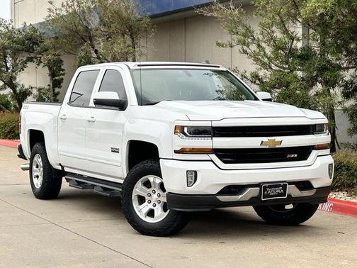 Summit White 2018 Chevrolet Silverado 1500 2LT