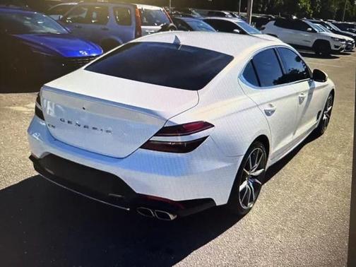 2023 Genesis G70 2.0T RWD