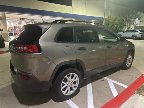 2016 Jeep Cherokee Sport