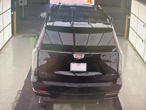 2022 Cadillac Escalade Sport
