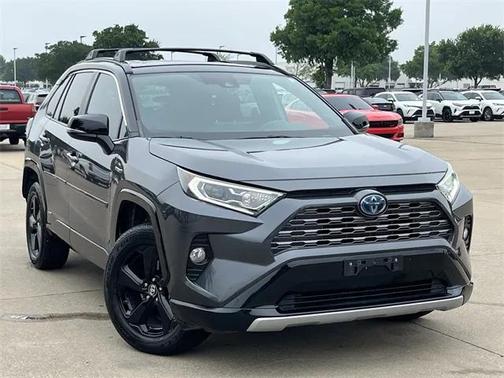 2019 Toyota RAV4 Hybrid SE