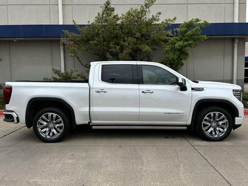 White Frost Tricoat 2022 GMC Sierra 1500 Denali