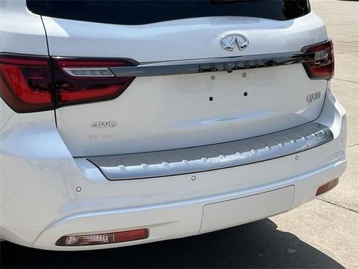 2022 INFINITI QX80 PREMIUM SELECT AWD