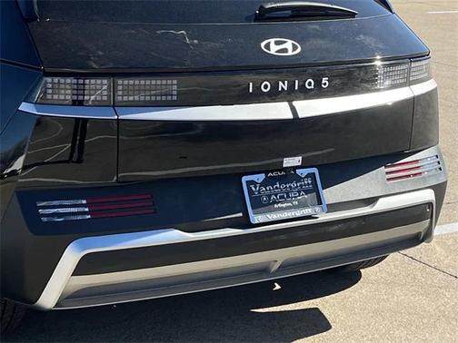 2025 Hyundai IONIQ 5 SE