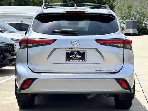 Celestial Silver Metallic 2020 Toyota Highlander Platinum