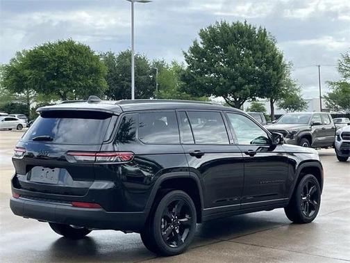 2022 Jeep Grand Cherokee L Altitude