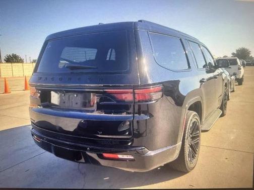 2022 Jeep Wagoneer Series III Carbide 4x4